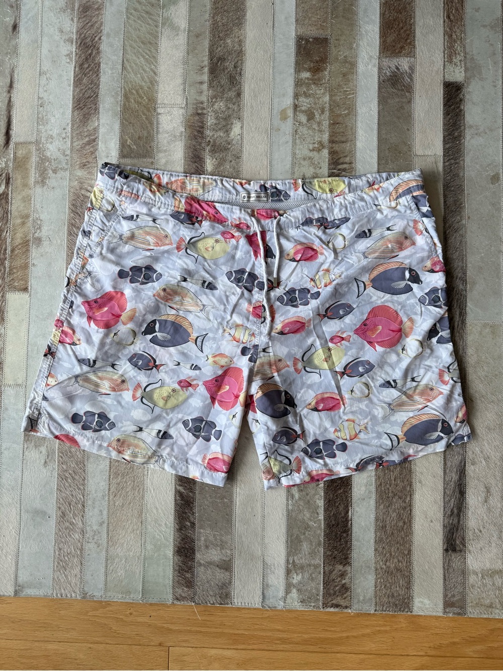 Peter Millar White Swim Trunks with Multicolor Fish Print